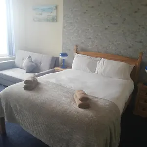 Bed & Breakfast Camelot Seafront, Blackpool
